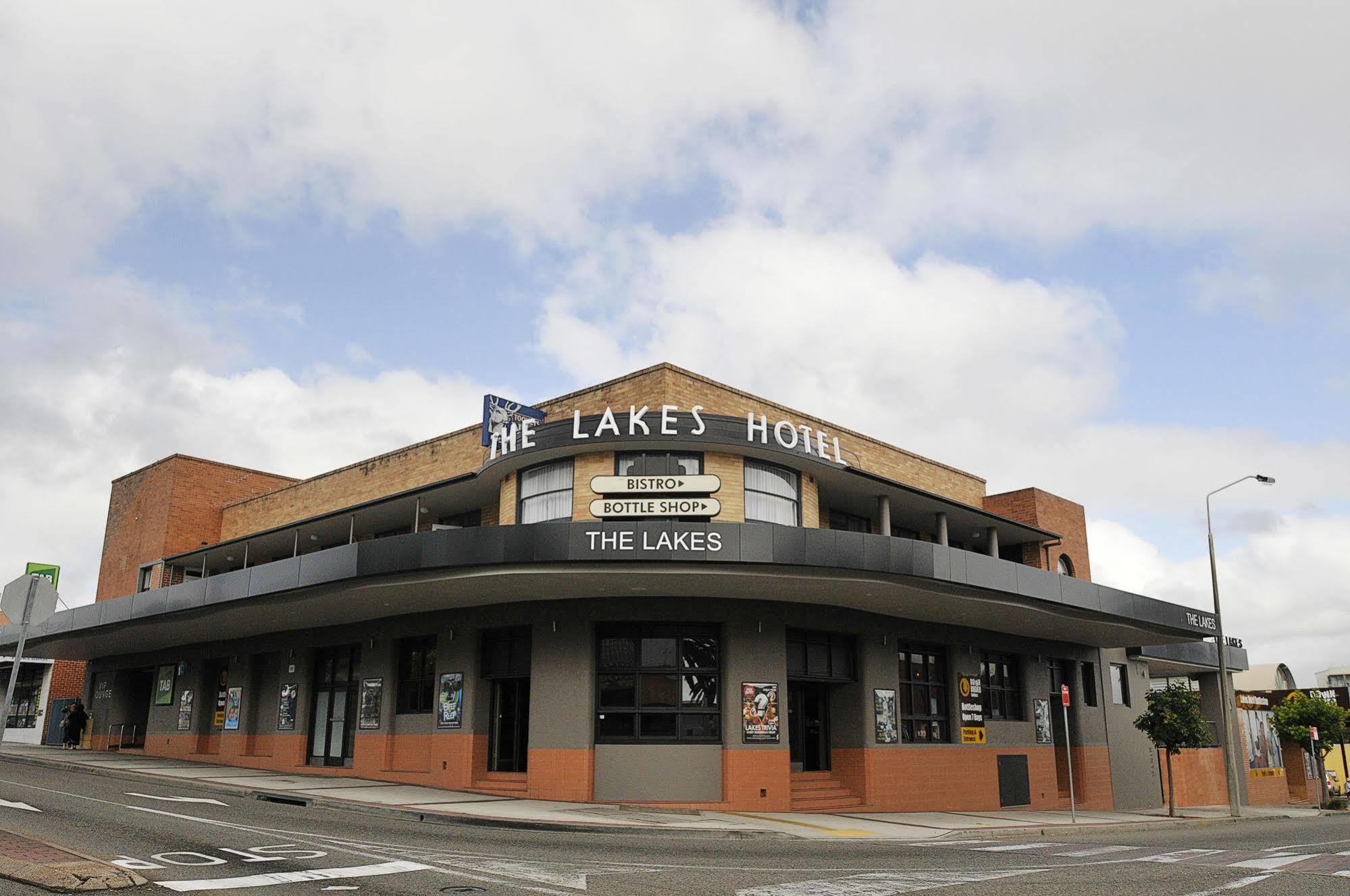 The Lakes Hotel Entrance Eksteriør billede